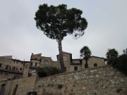 San Gimignanon kaupunki on viehättävä karuudessaan